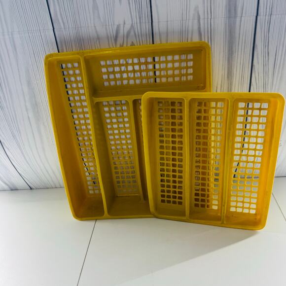 Vintage Deka Plastics No. 195 & 197 2 Piece Stacking Cutlery Utensil Tray Yellow - Picture 1 of 10